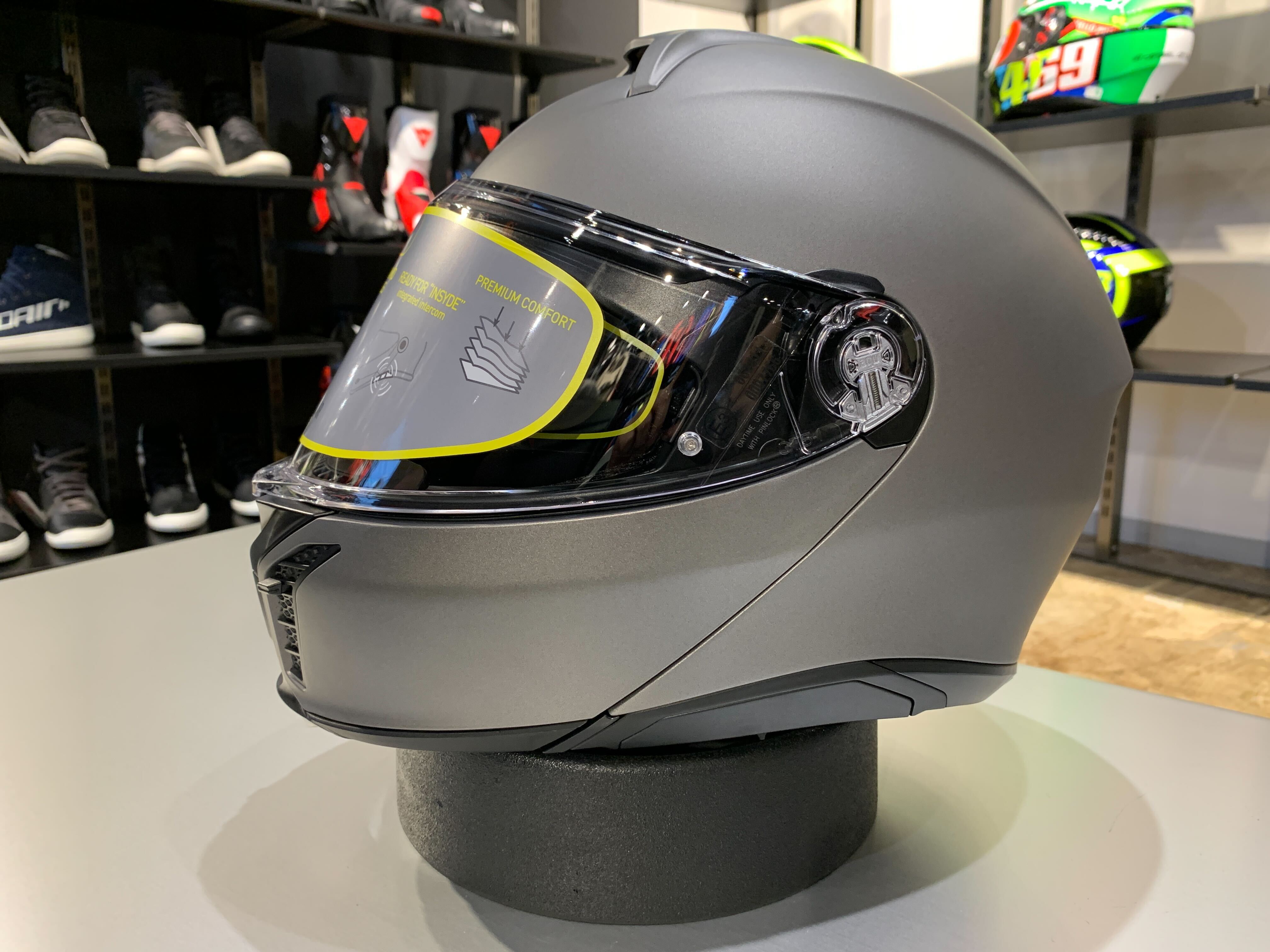AGV新作システムヘルメット、”TOURMODULAR”が入荷致しました！